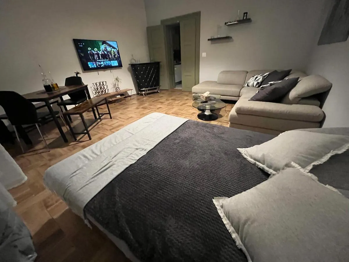 شقة Karlin Apartman براغ جمهورية التشيك